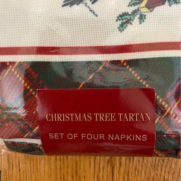 SPODE - CHRISTMAS TREE TARTAN Plaid - Set of 4 - 20x20 CLOTH NAPKINS - NEW - Picture 2 of 5